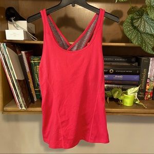 Mountain hardwear tank